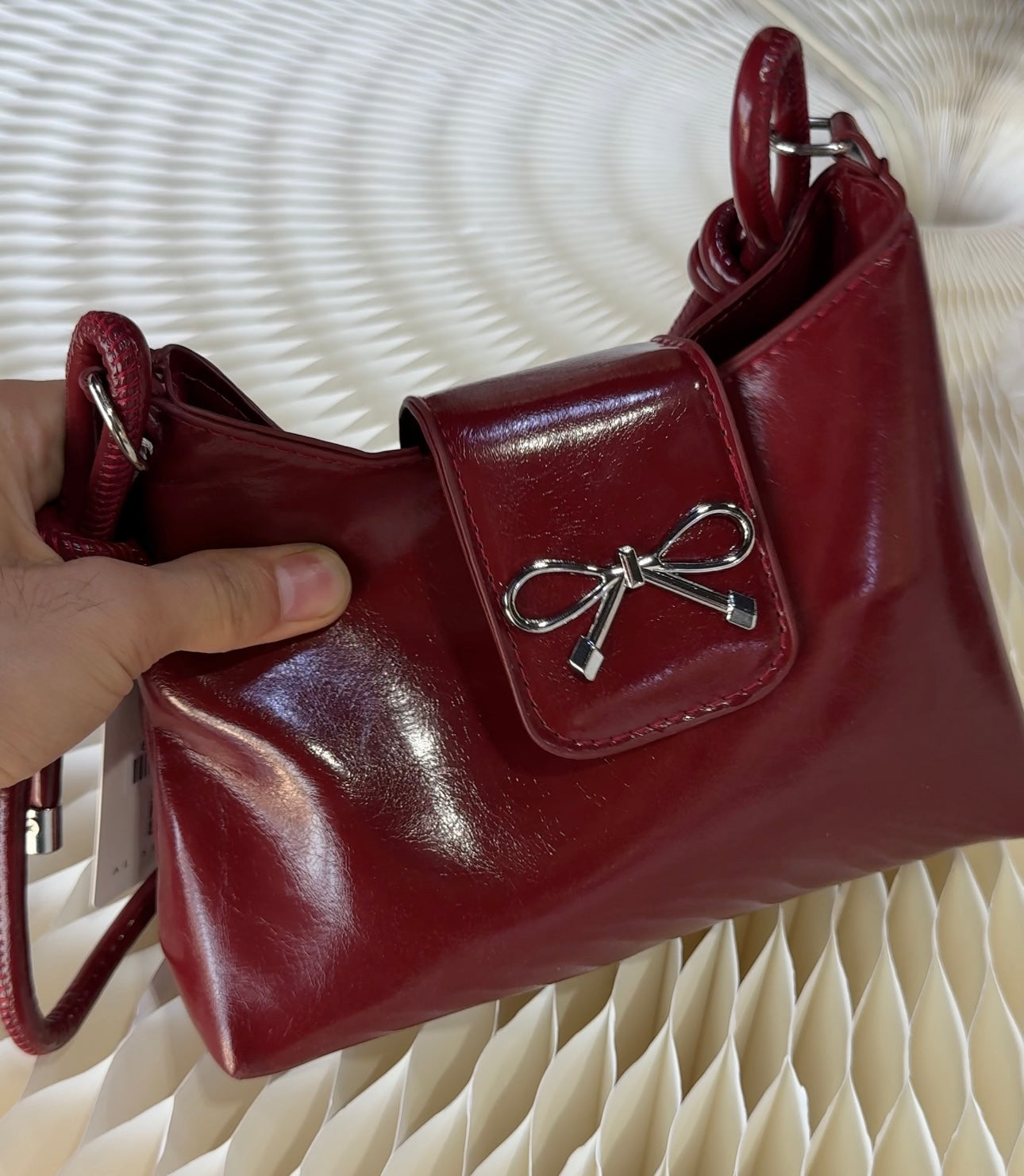 حقيبة فيونكة جلد مرن حجم وسط