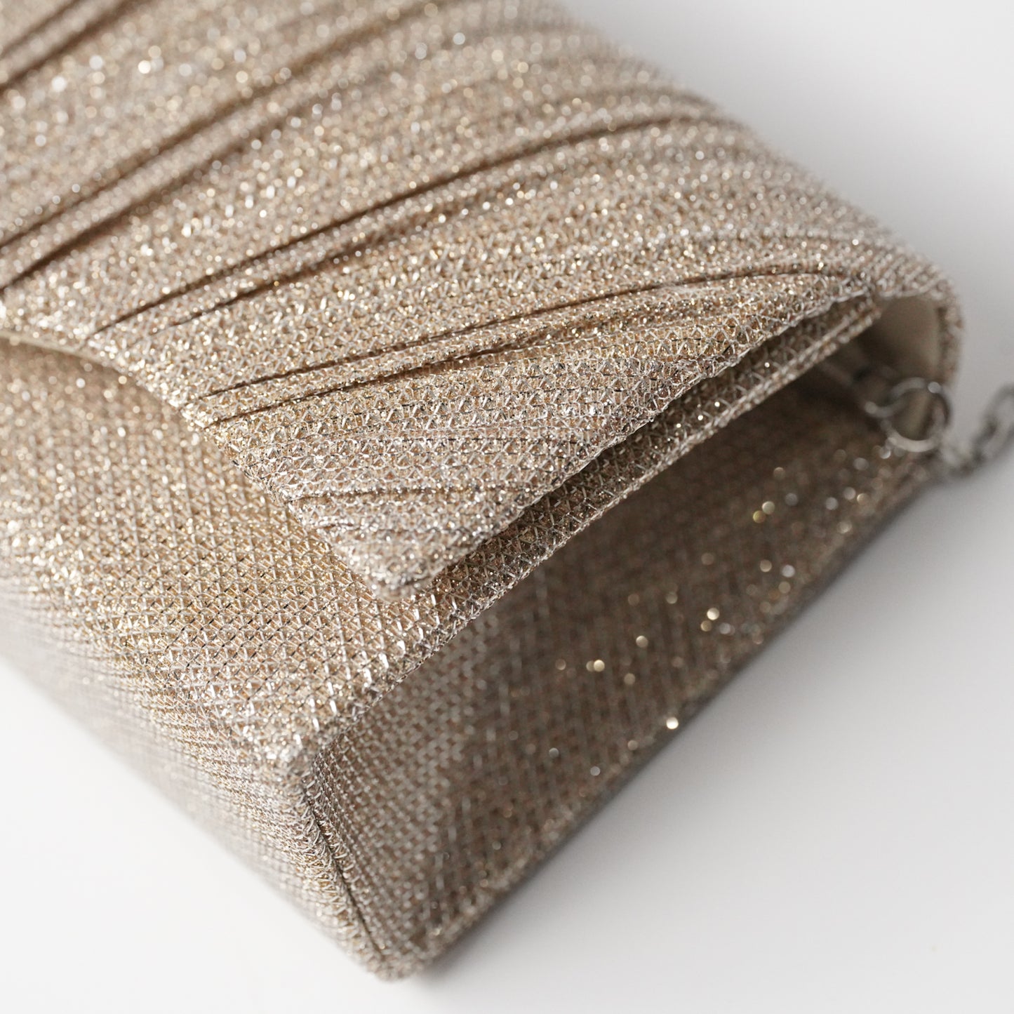 حقيبة نقوش الصدف ذهبي