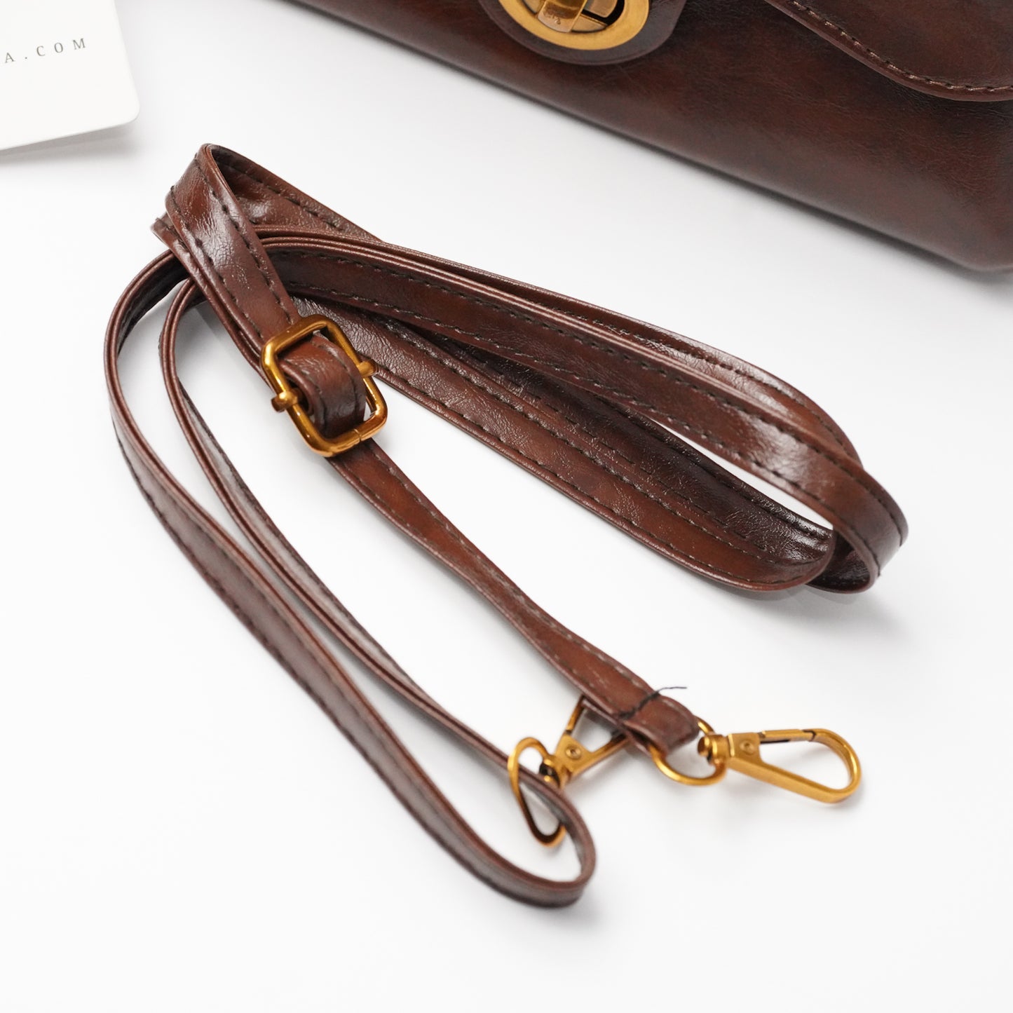 حقيبة فكتورية الحجم 👇🏻