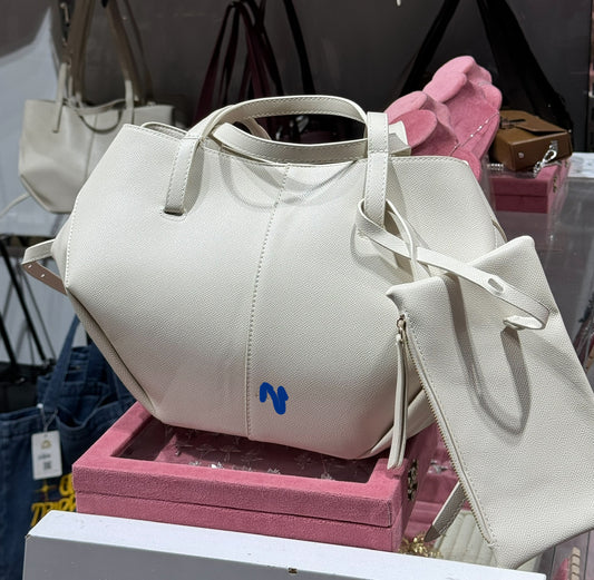 Pol جلد مختومة اوف وايت وسط